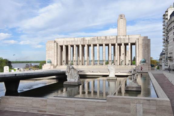 O grandioso Monumento Nacional da Bandeira, em Rosário, na Argentina
